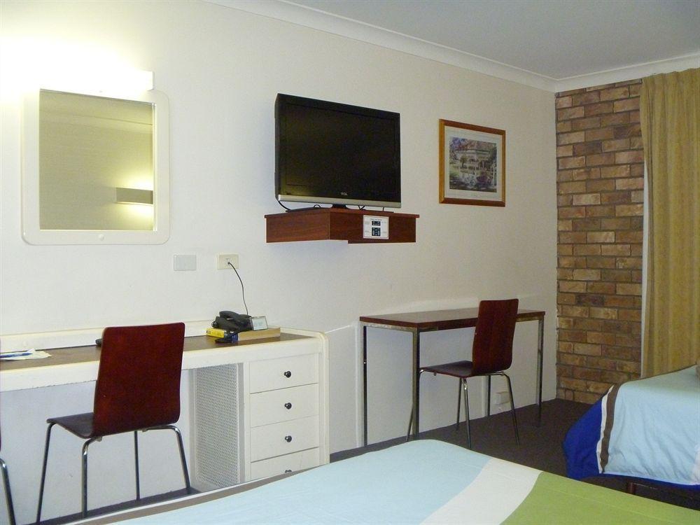 Burke & Wills Motor Inn Кингарой Экстерьер фото